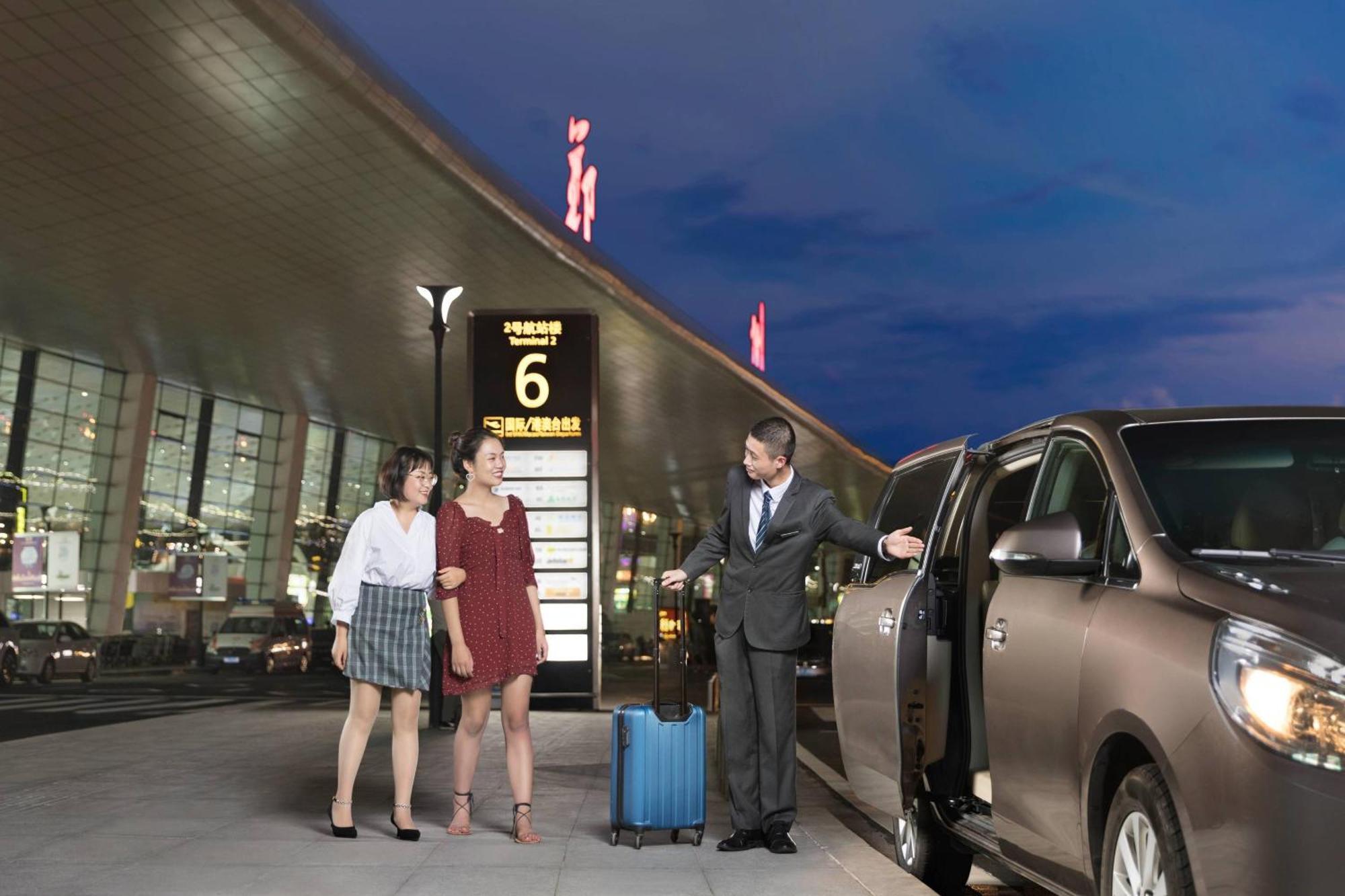 Hotel Courtyard By Marriott Zhengzhou Airport Exterior foto
