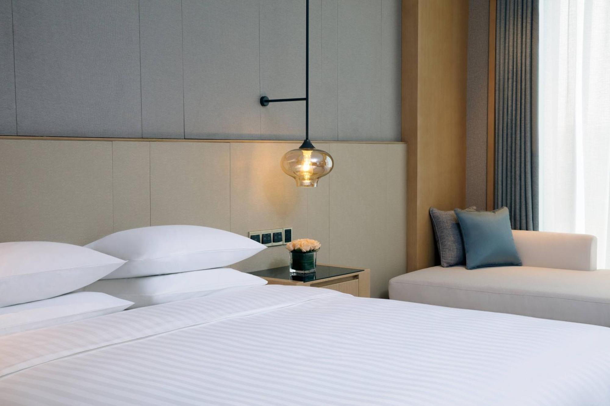 Hotel Courtyard By Marriott Zhengzhou Airport Exterior foto
