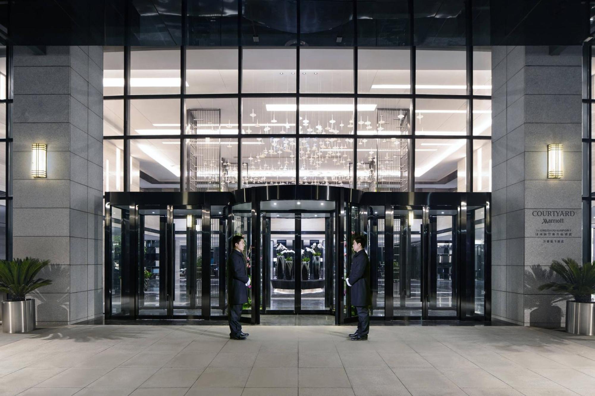 Hotel Courtyard By Marriott Zhengzhou Airport Exterior foto